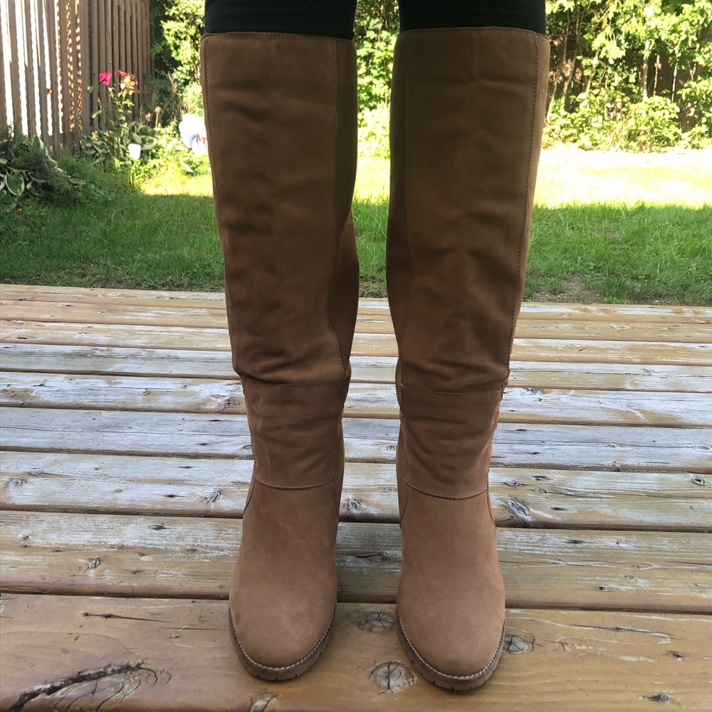 Large brown boots - Picture 11 of 11